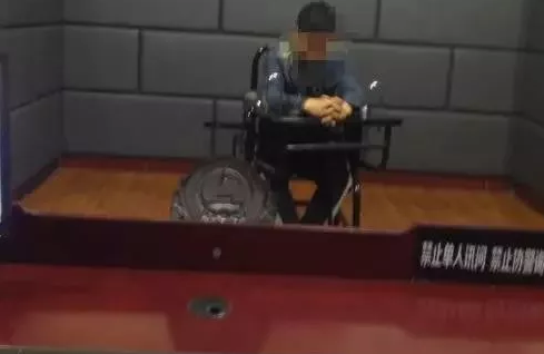  谁给你的勇气？渑池一男子无牌无证驾驶，还掐民警脖子！