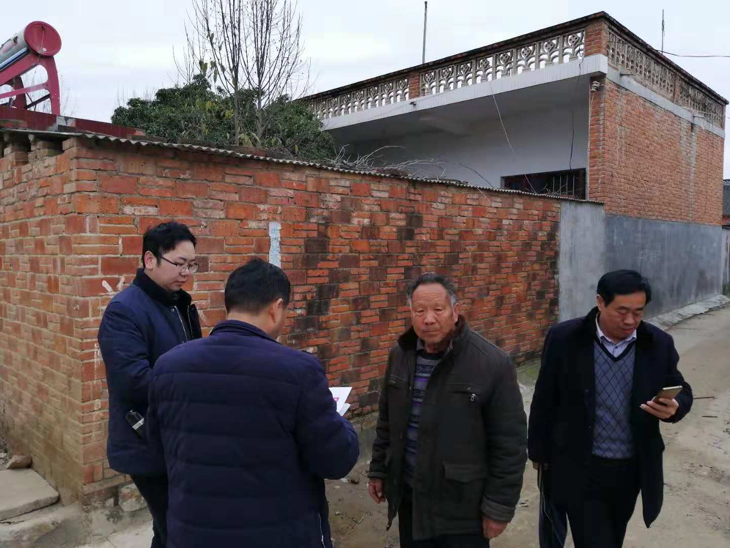 记南召县扶贫办驻小店乡东坪村第一书记宋二宝