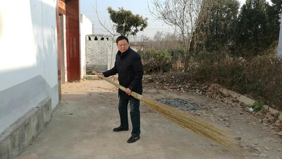 南召：帮扶干部闫森“为群众办点实事，我心里踏实”