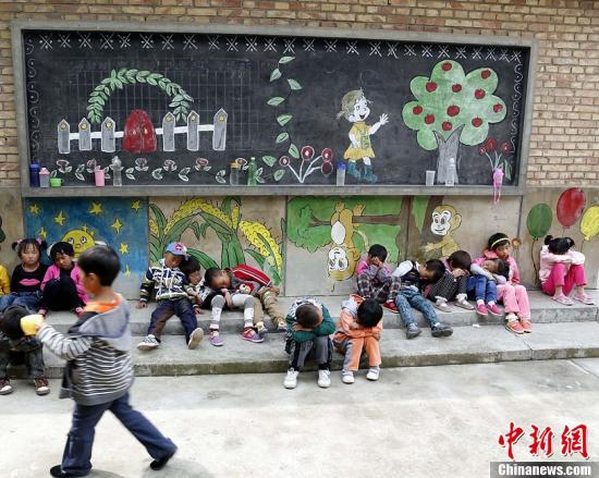 中国超六成青少年儿童睡眠时间不足8小时